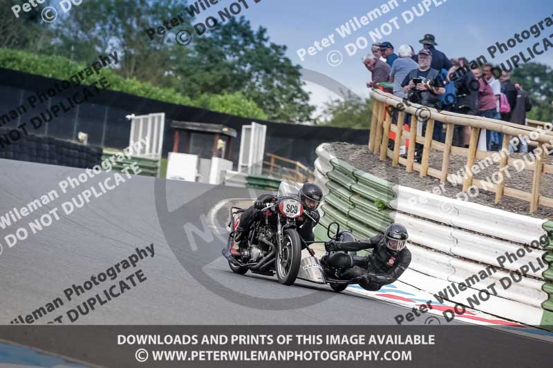Vintage motorcycle club;eventdigitalimages;mallory park;mallory park trackday photographs;no limits trackdays;peter wileman photography;trackday digital images;trackday photos;vmcc festival 1000 bikes photographs